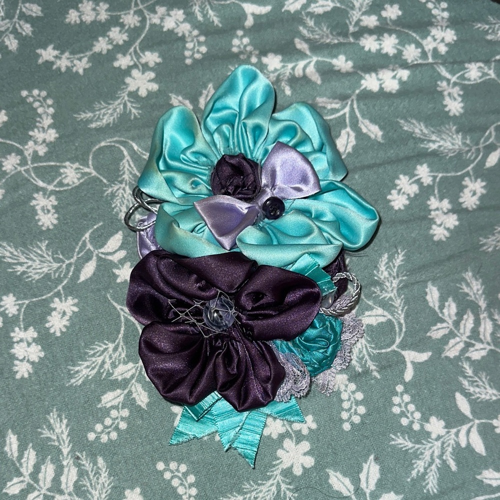 Flower Pin